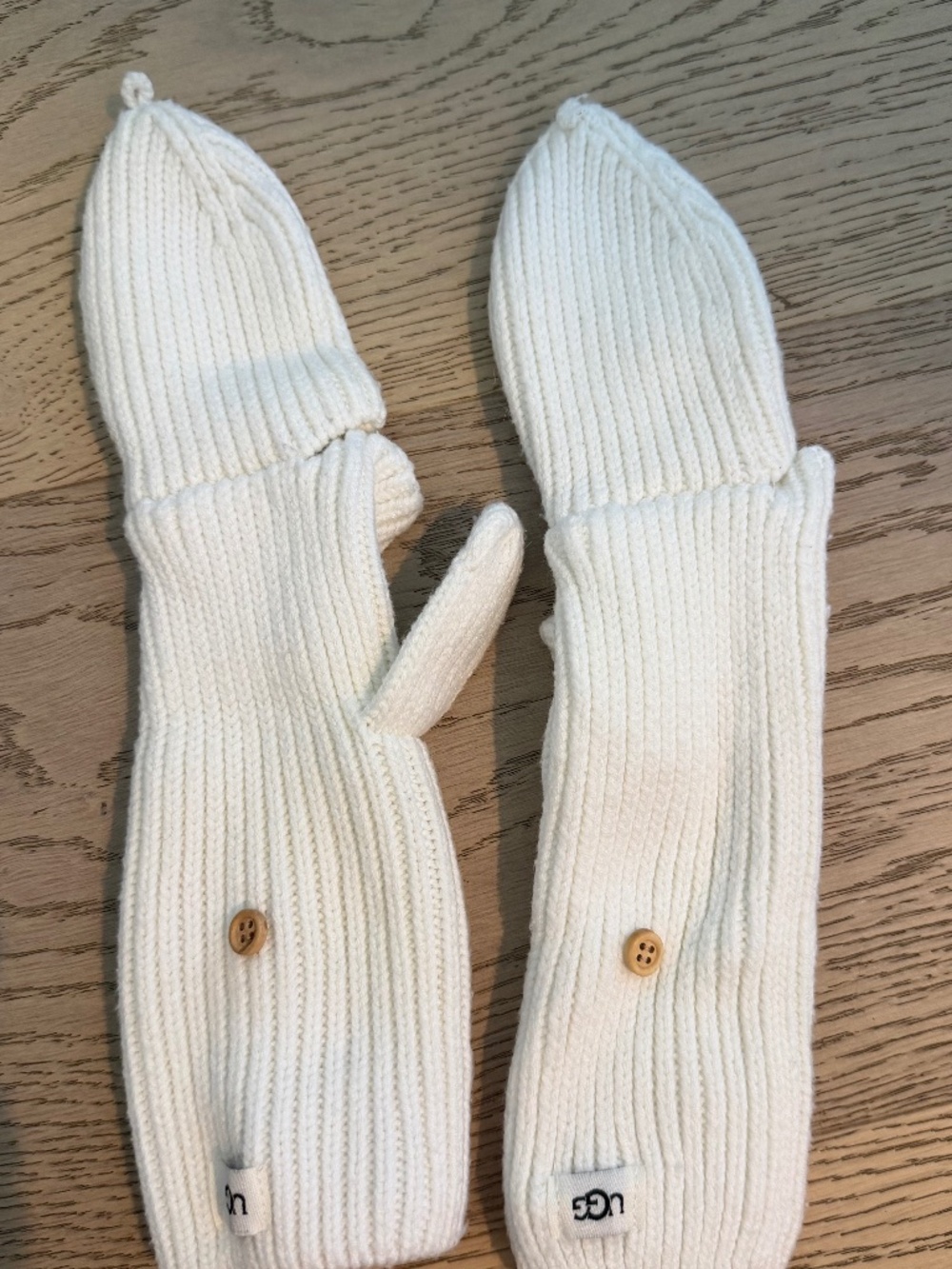 UGG Cream Ribbed Knit Convertible Mittens / Fingerless Gloves